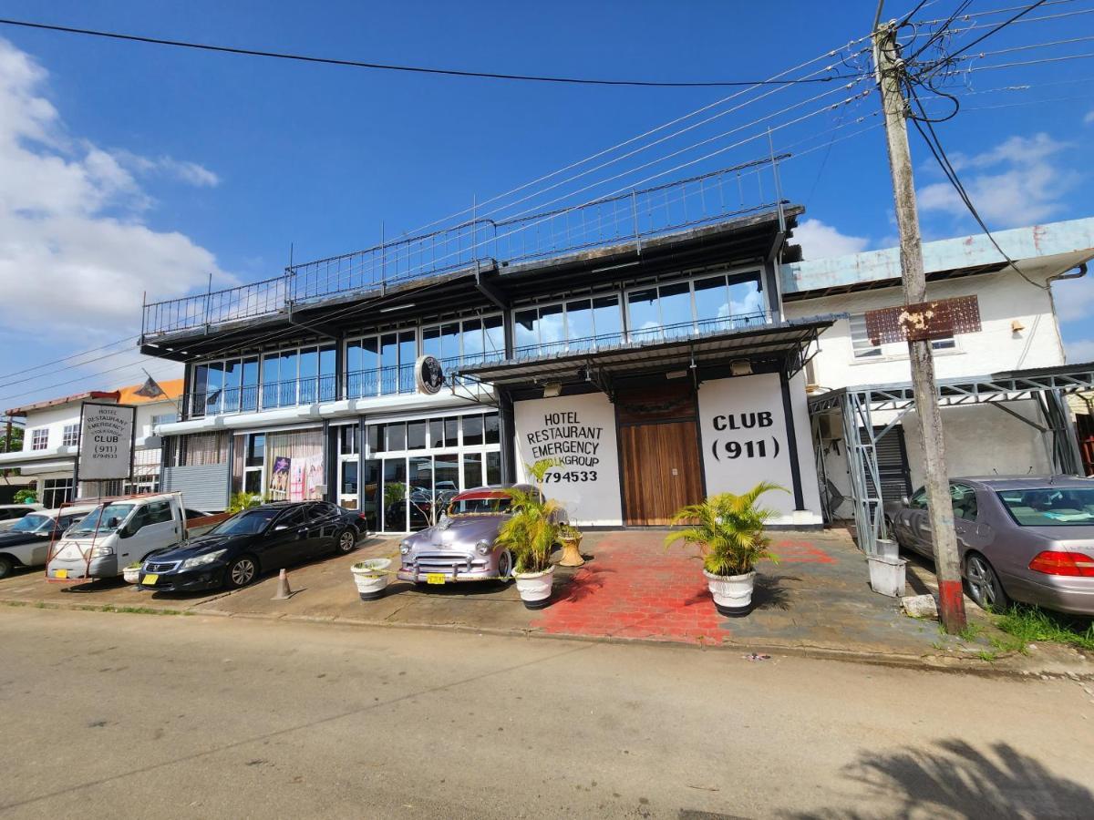 Hotel Bar Restaurant Emergency 911 Sto Lk Group Paramaribo Buitenkant foto