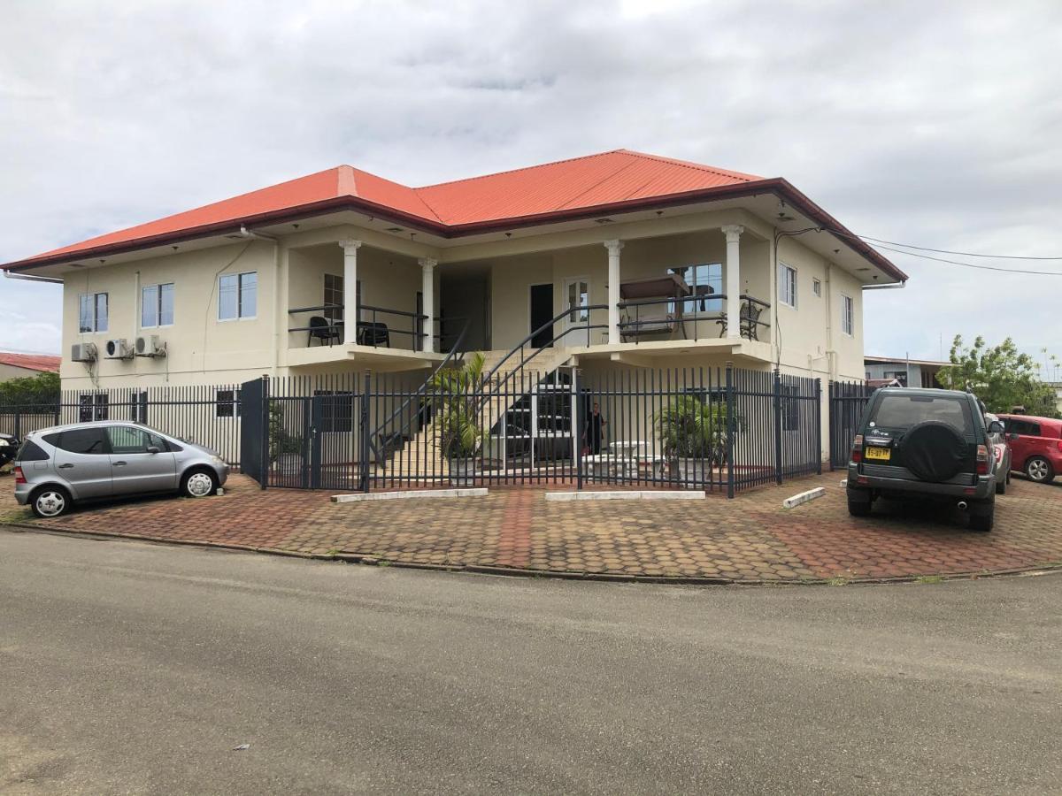 Hotel Bar Restaurant Emergency 911 Sto Lk Group Paramaribo Buitenkant foto