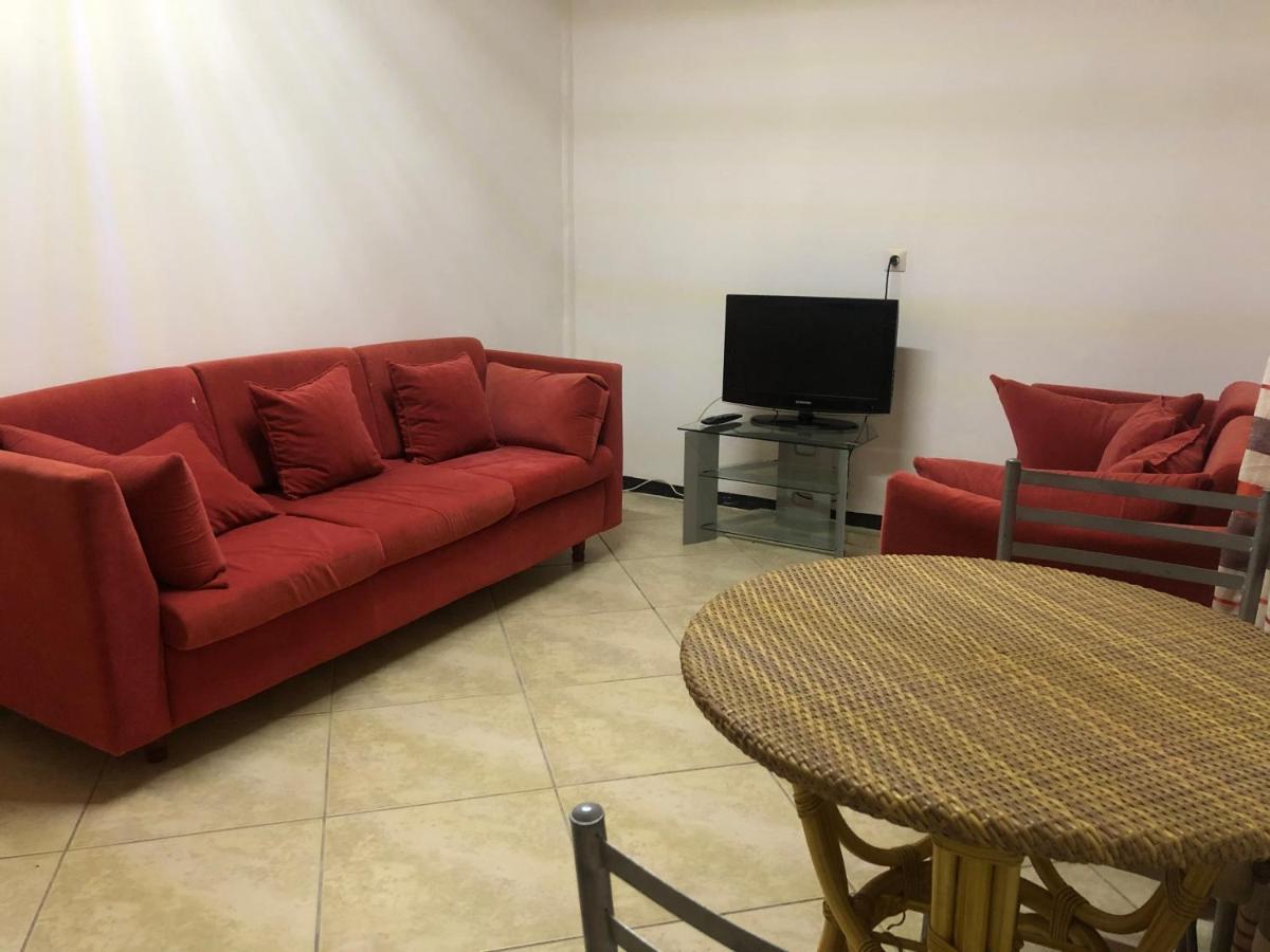 Hotel Bar Restaurant Emergency 911 Sto Lk Group Paramaribo Buitenkant foto